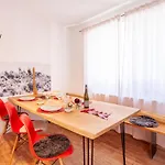 Moderne 90 Qm Stadtwohnung Neu Und Zentral Gelegen * Βίρτσμπουργκ