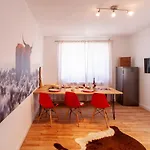 Moderne 90 Qm Stadtwohnung Neu Und Zentral Gelegen Διαμέρισμα *