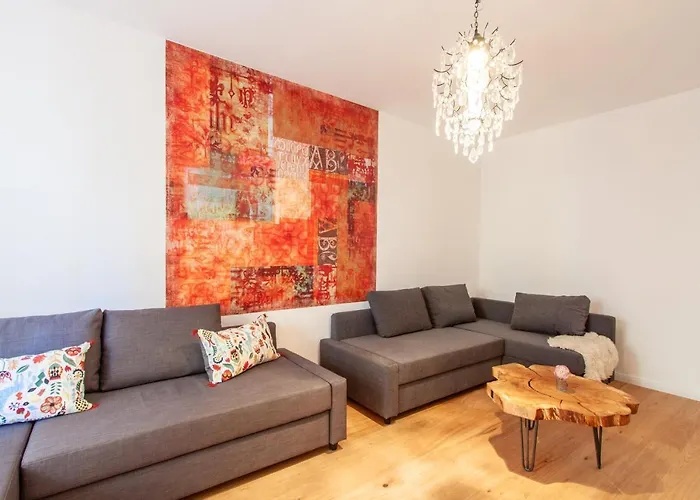 Moderne 100 Qm Stadtwohnung Neu Und Zentral Gelegen Apartment