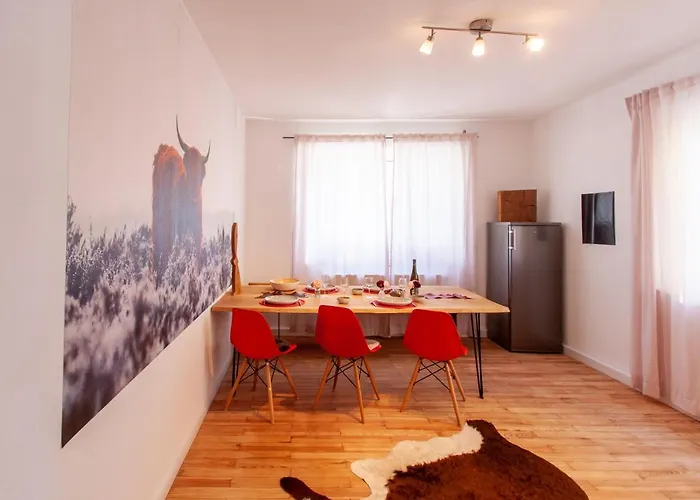Moderne 100 Qm Stadtwohnung Neu Und Zentral Gelegen Apartment *